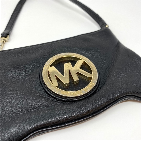 Michael Kors Pebbled Leather Wristlet - Picture 6 of 6